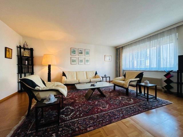 Zeitlos schön! Wohnen im Herzen von Wien 2 Zimmer Wohnung mit Balkon inkl. PWK Stellplatz