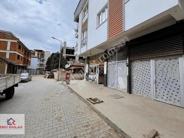 Zeki Emlak'tan Muradiye Mh. Cadde Dibinde Kiralık Dükkan