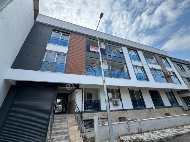 Zeki Emlak'tan Muradiye Mh. 2+1 Kapalı M. Kiralık Daire