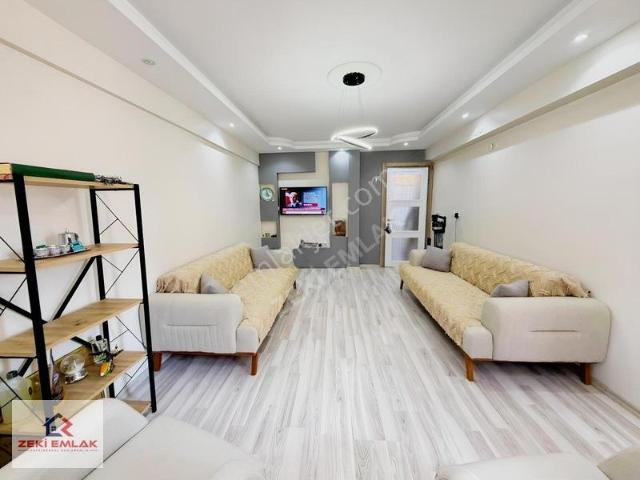 Zeki Emlak'tan Muradiye'de Kiralık 2+1 Full Eşyalı K.mutfak D.