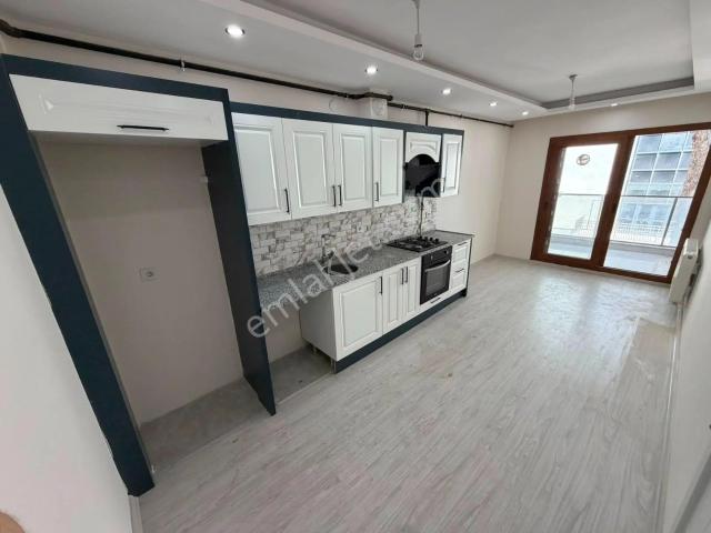 Zeki Emlak'tan Muradiye'de Okula Yakın Satılık 3+1 Otoparklı Daire