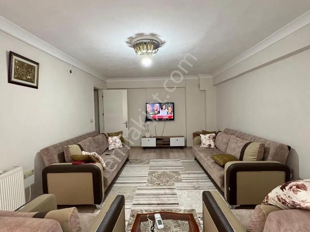 Zeki Emlak'tan Kuşlubahçe Mahallesinde Satılık Ara Kat 3+1 Daire