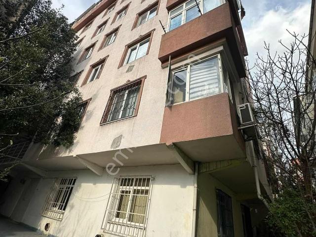 Zeki Emlak'tan Satılık Bahçeli Bahçe Katı Daire