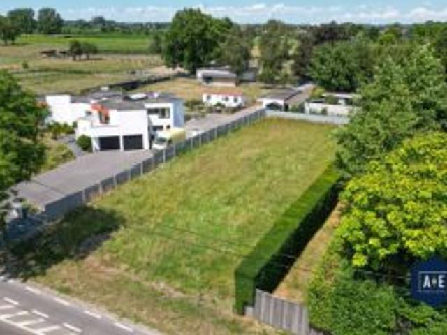 ZELE Uiterst goed gelegen bouwgrond te koop