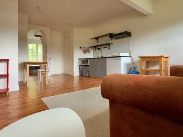 Zelfstandige Ruime Studio aangeboden in Oud Zuid