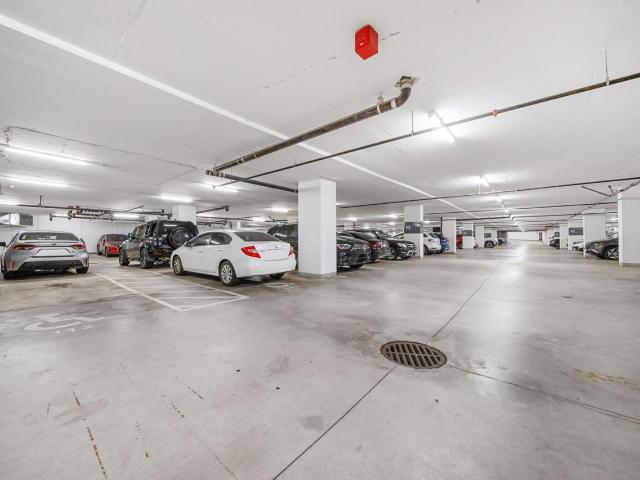 Zephyr Apartments 1 Bedroom Apartment for Rent at 1661 Davie St, Vancouver, BC V6G 1W1 West End