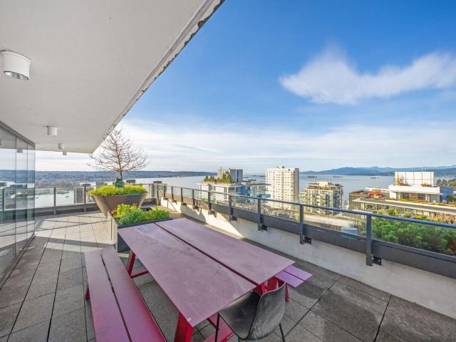 Zephyr Apartments 2 Bedroom Apartment for Rent at 1661 Davie St, Vancouver, BC V6G 1W1 West End