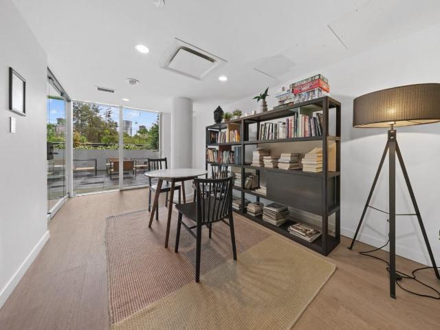 Zephyr Apartments 2 Bedroom Apartment for Rent at 1661 Davie St, Vancouver, BC V6G 1W1 West End
