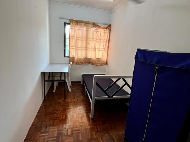 ZER0️⃣ deposit middle room @ Jalan BU 10/6 with affordable price