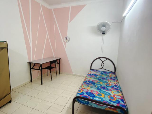ZER0️⃣ deposit middle room @ Jalan SS2/45 for rent