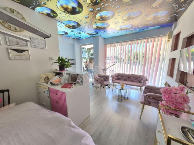 Zerdalilik'te Cadde Üzeri Tadilatı 15m² Kiralık Dükkan