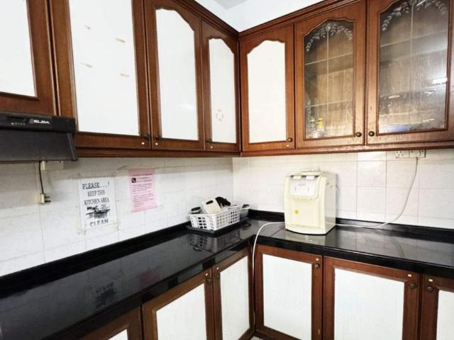 Zero Depo 1 Month Depo | Fully Furnished Medium Room at Bandar Utama