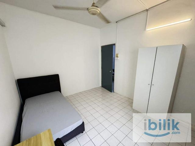 Zero Deposit | 1 Month Deposit | Fully Furnished Private Medium Room with Linked Bathroom – Bandar Utama