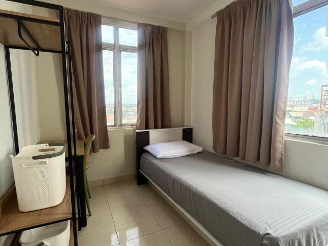 Zero deposit co living room near upm college ️ | 9 mins walk mrt serdang jaya