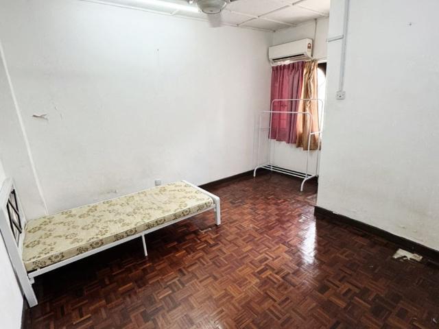 Zero Deposit Comfy room at TTDI, Kuala Lumpur