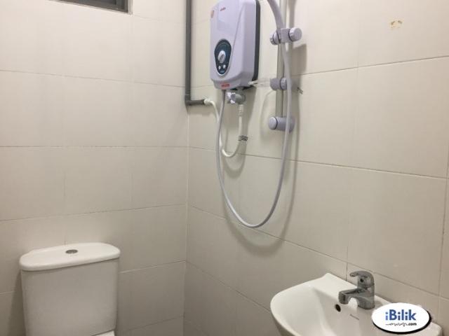 [Zero deposit] available middle room at ss18, subang jaya