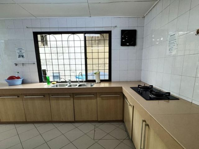 Zero Deposit Budget MIddle Room Student Friendly SS15 / Bandar Sunway