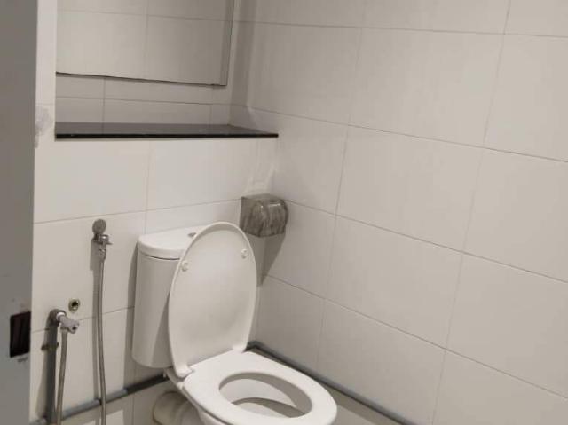 Zero Deposit Budget Single Room Rent near Pudu with Free WiFi, Aircond