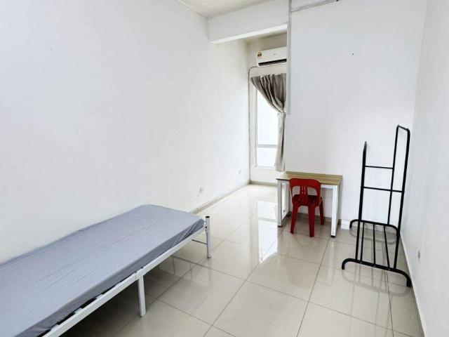Zero Deposit | Fully Furnished | 5 Mins To Top Glove Tower