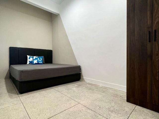 ZERO DEPOSIT美美房间在关卡附近Middle Room at Custom CIQ