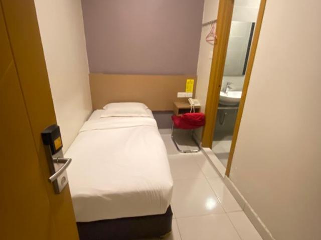 ✨ Zero Deposit Move In ✨ Master Room @ Harbour SS3 PJ21, Kelana Jaya! ️