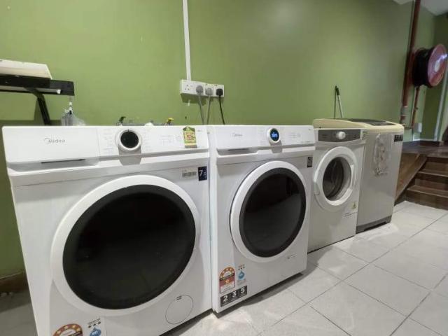 ZERO DEPOSIT Master Room with Window attach Private Toilet near Pudu Sentral