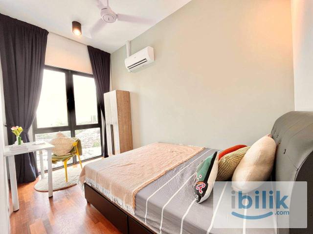 Zero Deposit Medium Room for rent at Pacific Star Residence