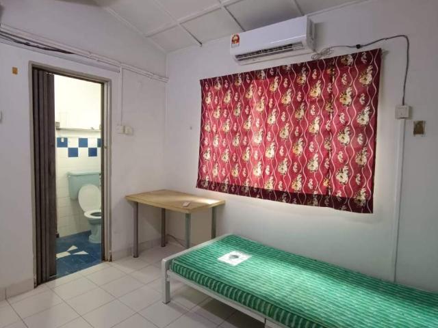 Zero Deposit Medium Room to Rent/ USJ, SUBANG JAYA