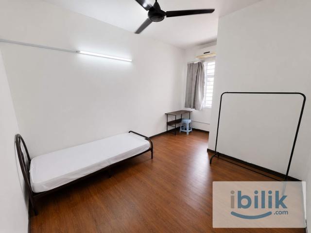 ✨ Zero Deposit | Shah Alam | Fully Furnished Aircond Medium Room attached bathroom for Rent✨
