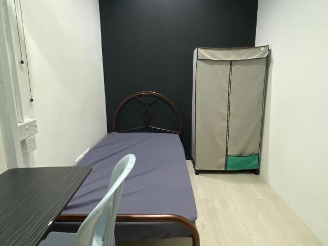 ZERO DEPOSIT Single Room at TTDI Walking distance to MRT TTDI Easy Access to One Utama, KPJ Damansara, Plaza Vads, Me