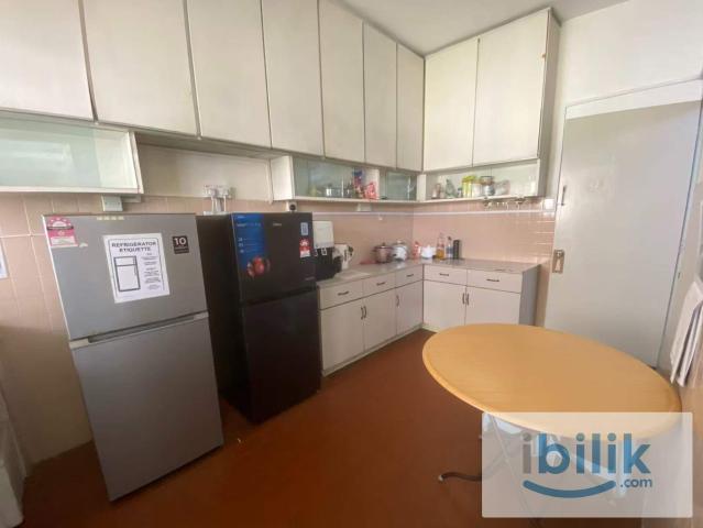 Zero Deposit | SS2, Petaling Jaya | Walking Distance to LRT | Fully Furnished Aircond Medium Room for Rent