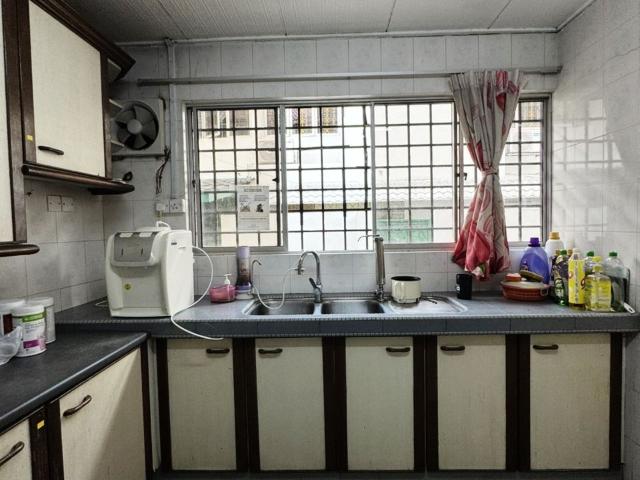[Zero deposit] * walking distance to bandar utama mrt with fully furnish