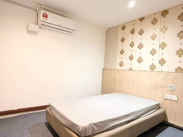 Zero Deposit Tatami Single room for rent at Phoenix Hotel Kuala Lumpur