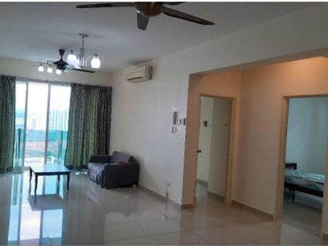 Zest Bandar Kinrara Condo Corner 2 car park side by side