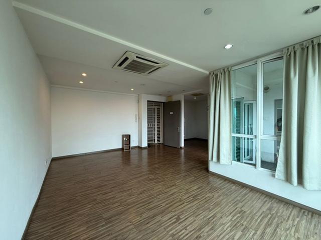 Zetapark partial furnished for rent with 1 carpark