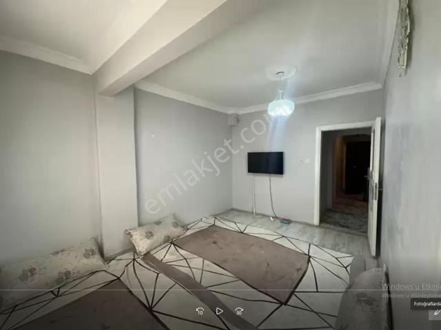 Zeytinburnu Velifendide Eşyalı Kiralık 2+1 Daire