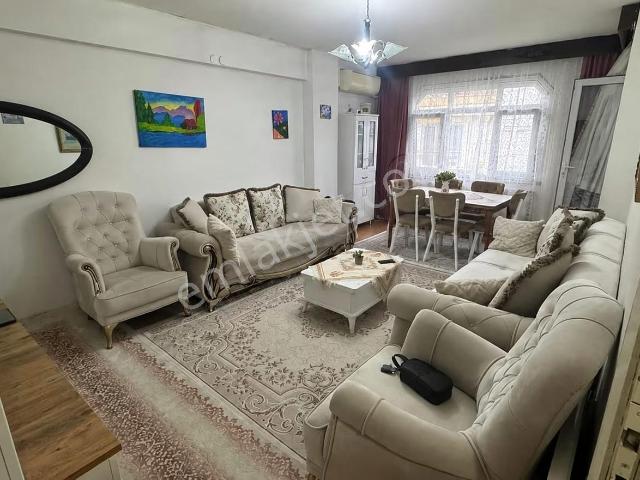 Zeytinburnu Yenidoğanda Satılık 2+1 Kentesele Girecek Daire