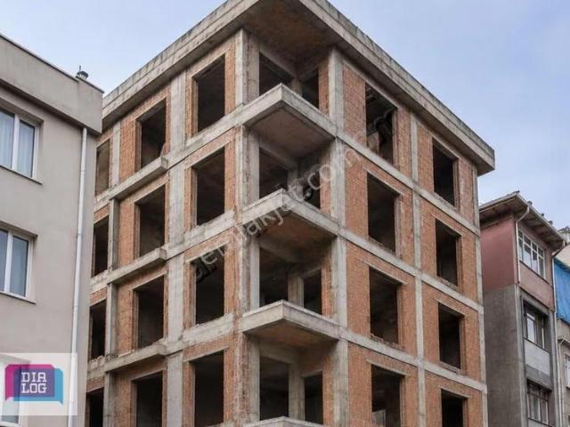 Zeytinburnu Gökalp Mahallesi'nde Satılık 2+1 Yüksek Giriş Daire