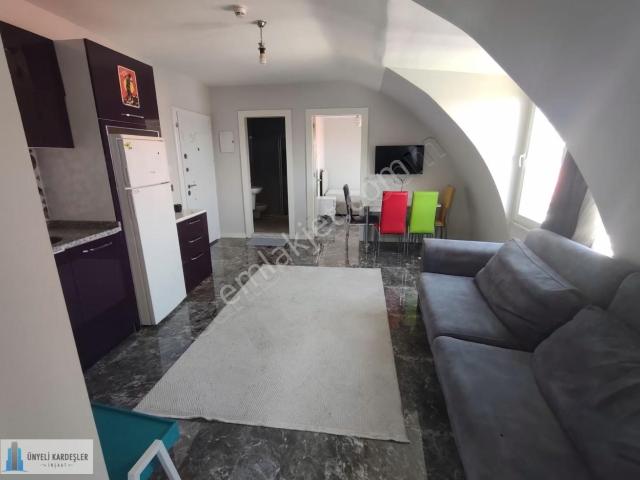 Zeytinköyde Cerrahi Hastanesi Yani Satılık 2+1 Apart