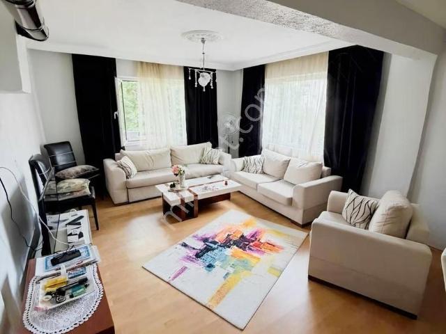 Zeytinliovada Mah. 273 M2 İçerisinde Müstakil Ev