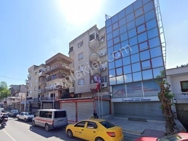 Zeytinlikte Prestijli Lokasyonda Satılık Ticari Gayrimenkul