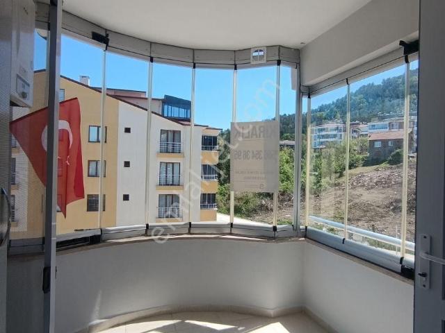 Zeybek*den 3+1 +125.m2 Ara Kat İnebolu Site İçinde Kiralik
