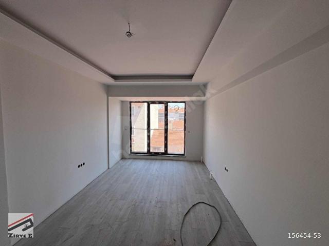 ZİRVE GAYRİMENKULDEN 1+1 FIRSAT DAİRE