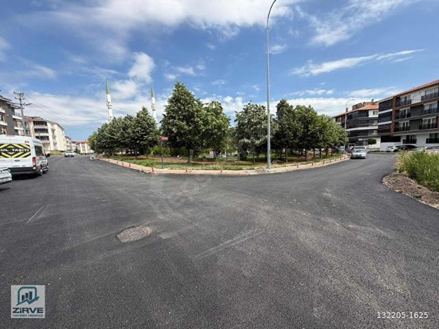 ZİRVE EMLAK'TAN MERKEZİ KONUM AZ ORTAKLI SATILIK İMARLI HİSSE