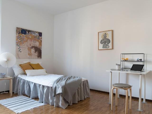 ZIMMER IN ZENTRALER LAGE IN DER NHE VON SCHULEN