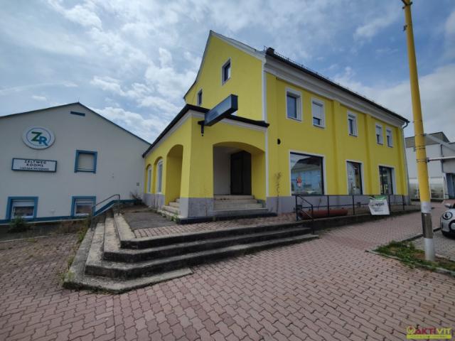 Zinshaus mit 4 Wohneinheiten und Gewerbeflächen – Umbau fast abgeschlossen