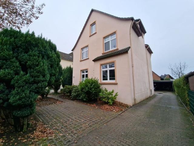 ZINSHAUS MIT ALTBAUCHARME* 3 WE* Freie Whng. z.B. Eigennutz | Schnelsen nh. Frohmestr.