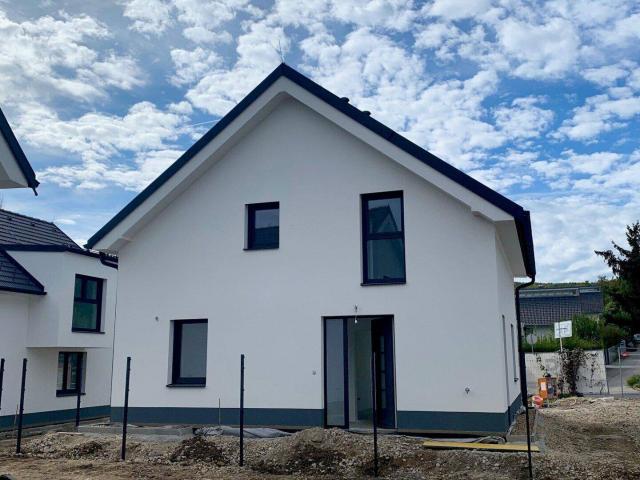 Ziegelmassivhaus mit Eigengarten I Outdoor Küche I 2 Stellplätze