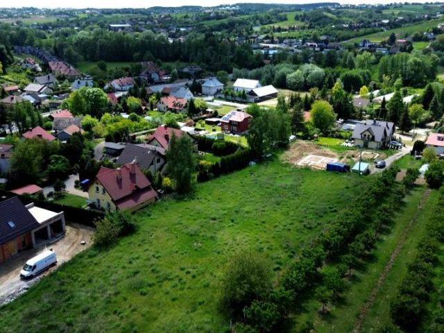 Zielona Dolina 3 315 m², Zerwana