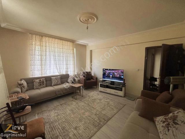 Zirveden Yeşiltepede 2+1 Kombi Petekli Fırsat Daire